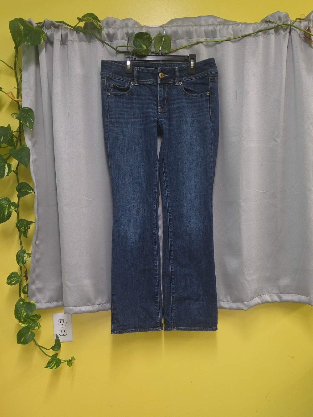 American Eagle Outfitters Women's Dark Blue Bootcut Jeans